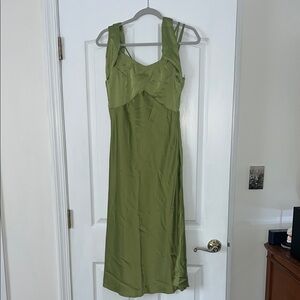 Elegant Green Sleeveless Dress